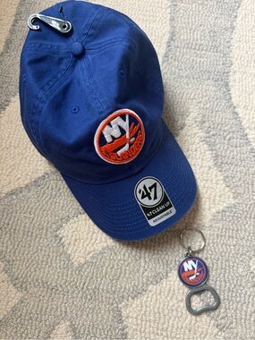 New York Islanders Hat with Logo with matching key chain!